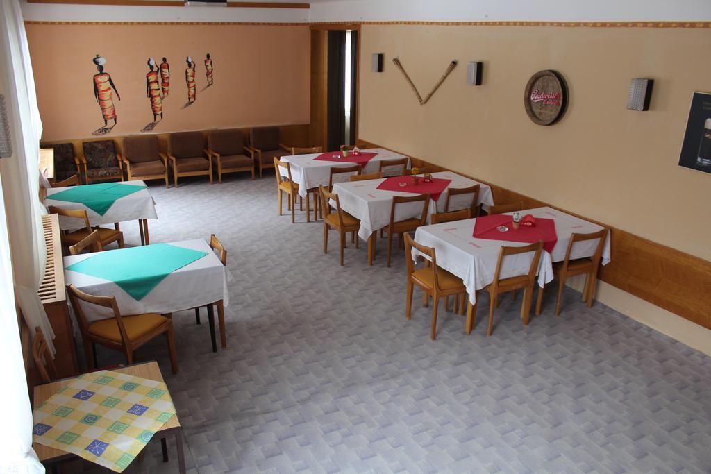 Sport Hotel Mustek 야히모프 외부 사진
